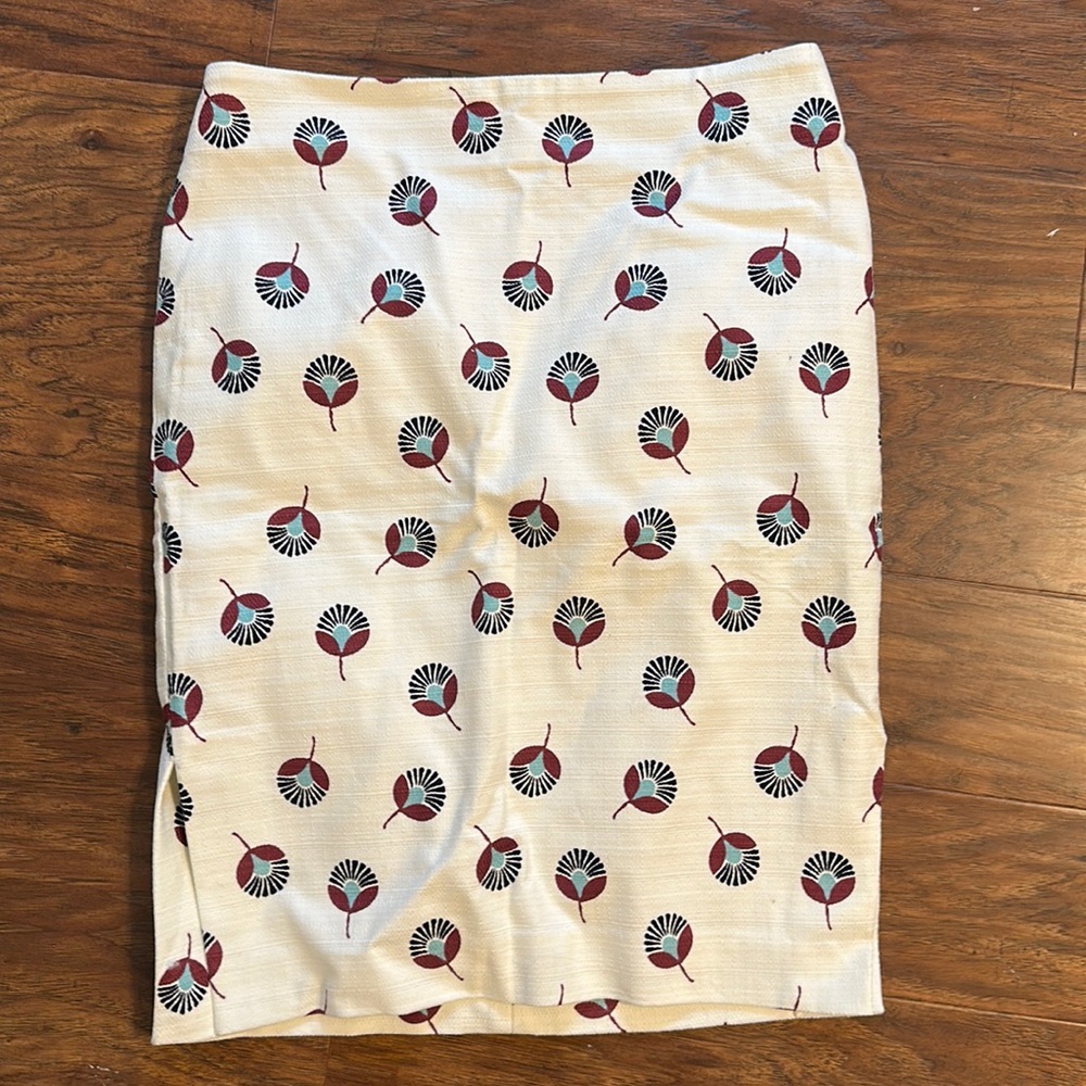Floral pencil Skirt. Loft